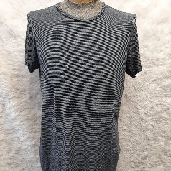 Brandy Melville Men's Black Stripes Crew-Neck Shirt One size - Picture 1 of 7